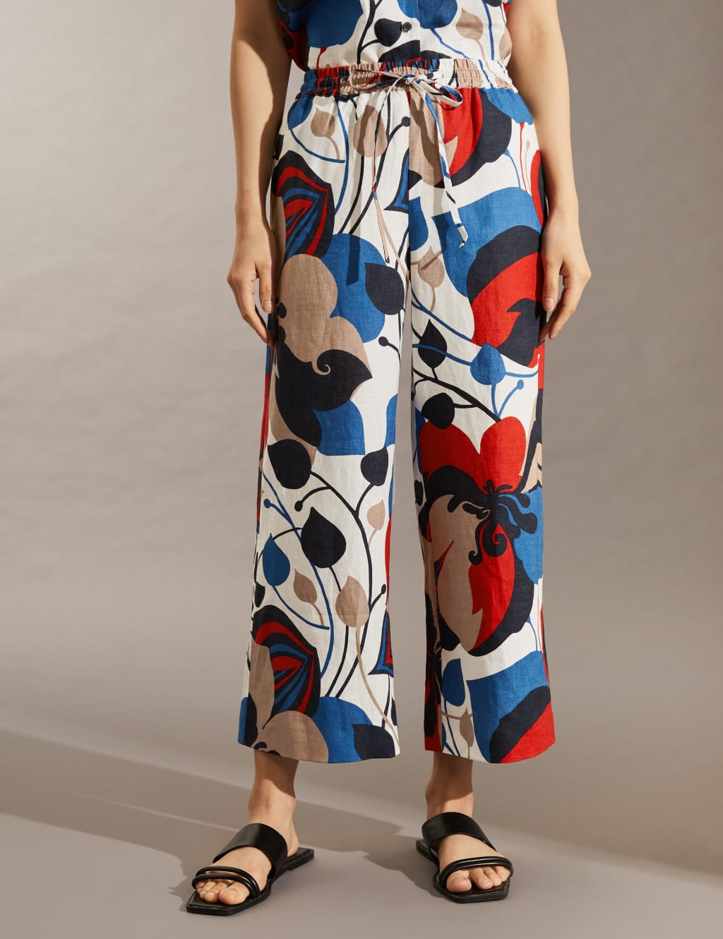 Pure Linen Floral Wide Leg Cropped Trousers image 4