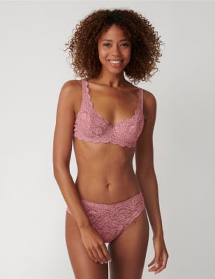 

Womens TRIUMPH Amourette 300 Lace Balcony Bra A-F - Light Pink, Light Pink