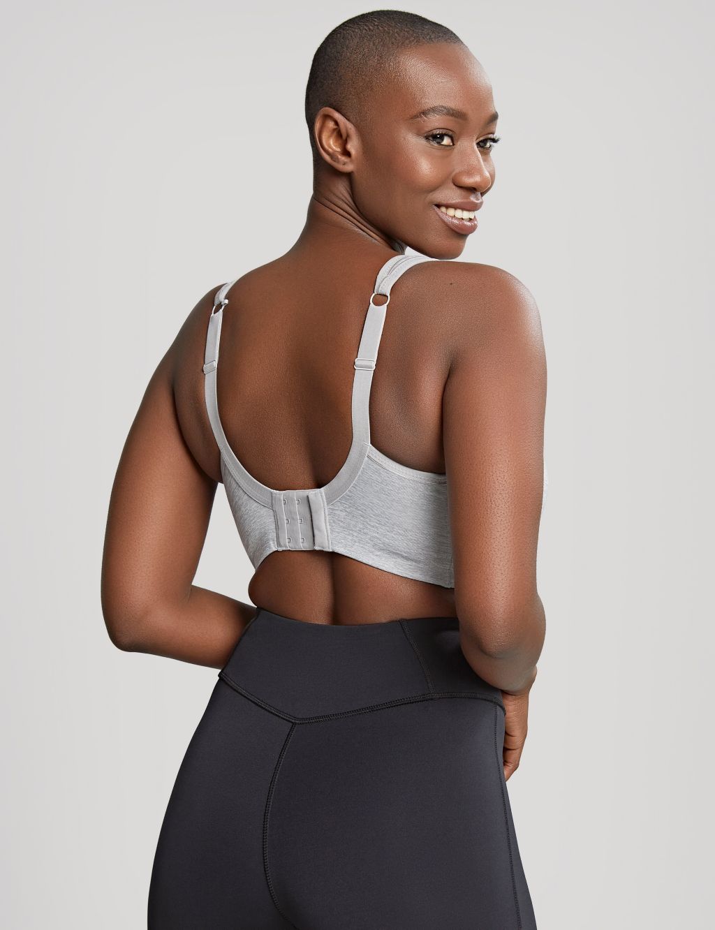Ultimate Support Wired Sports Bra D-J image 4