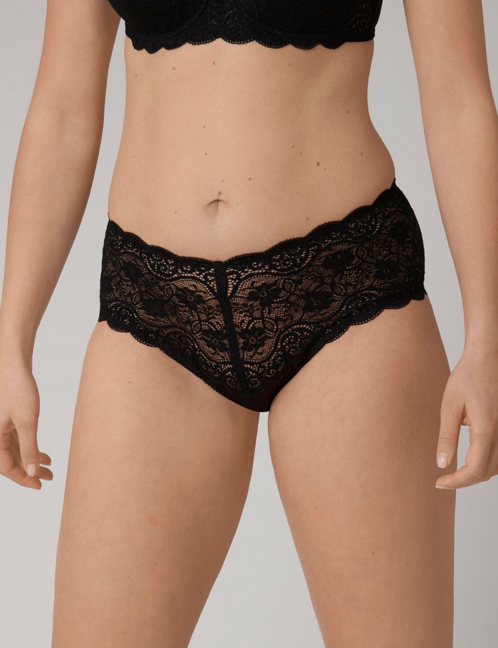 Amourette 300 All Over Lace Full Briefs image 1