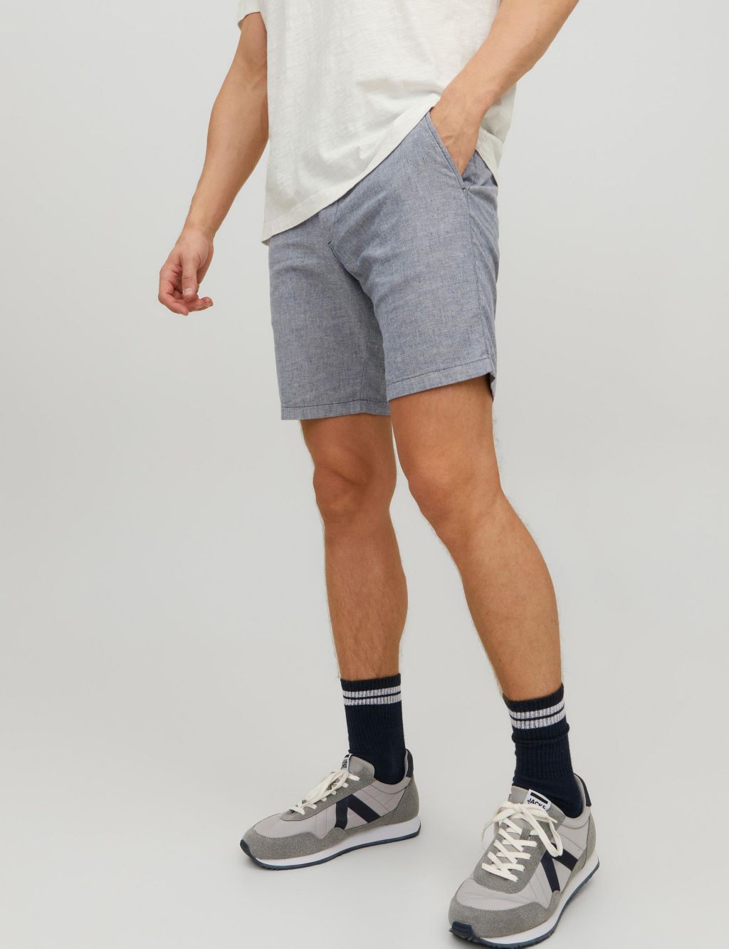 Cotton Rich Chino Shorts With Linen image 4