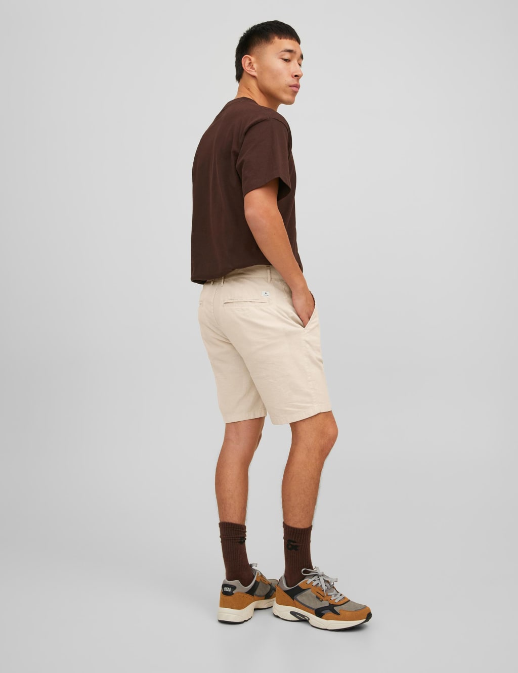 Cotton Rich Chino Shorts With Linen image 3