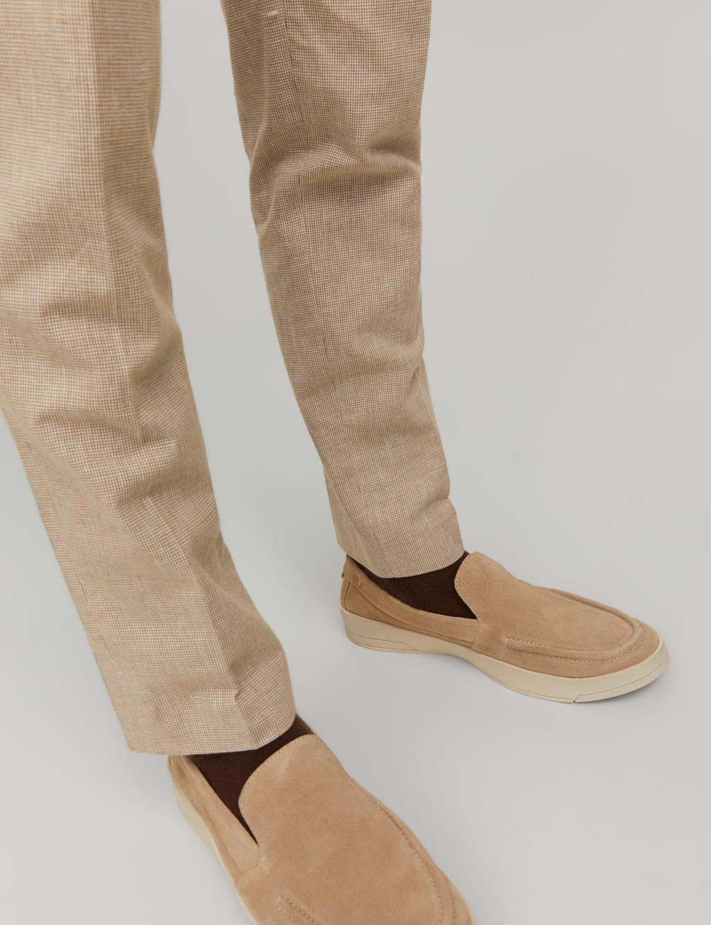 Slim Fit Linen Rich Single Pleat Trousers image 3