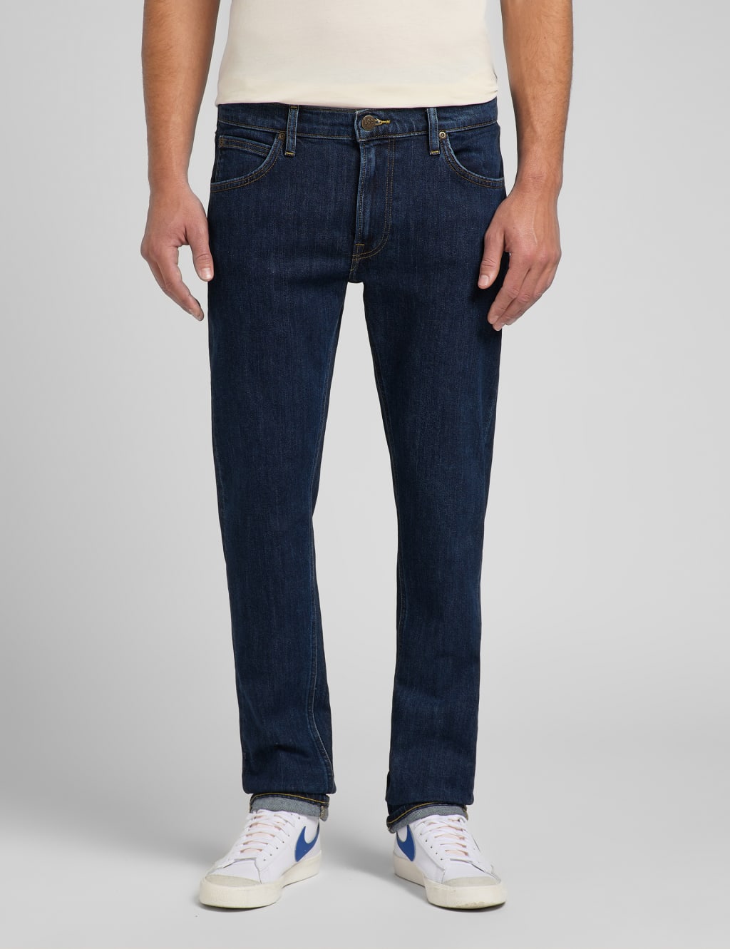 Men s Regular Fit Jeans M S