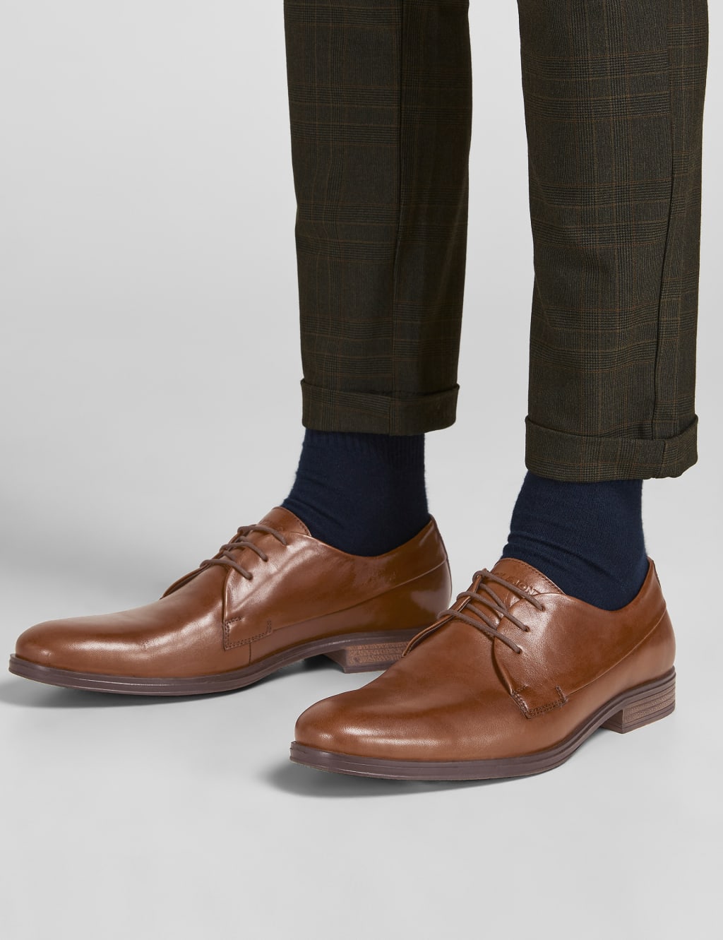 Leather Oxford Shoes image 1