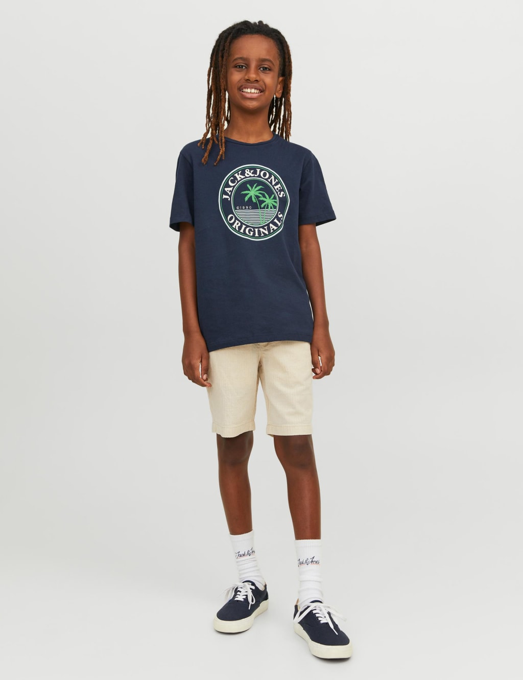 Pure Cotton Logo Graphic T-Shirt (8-16 Yrs) image 3
