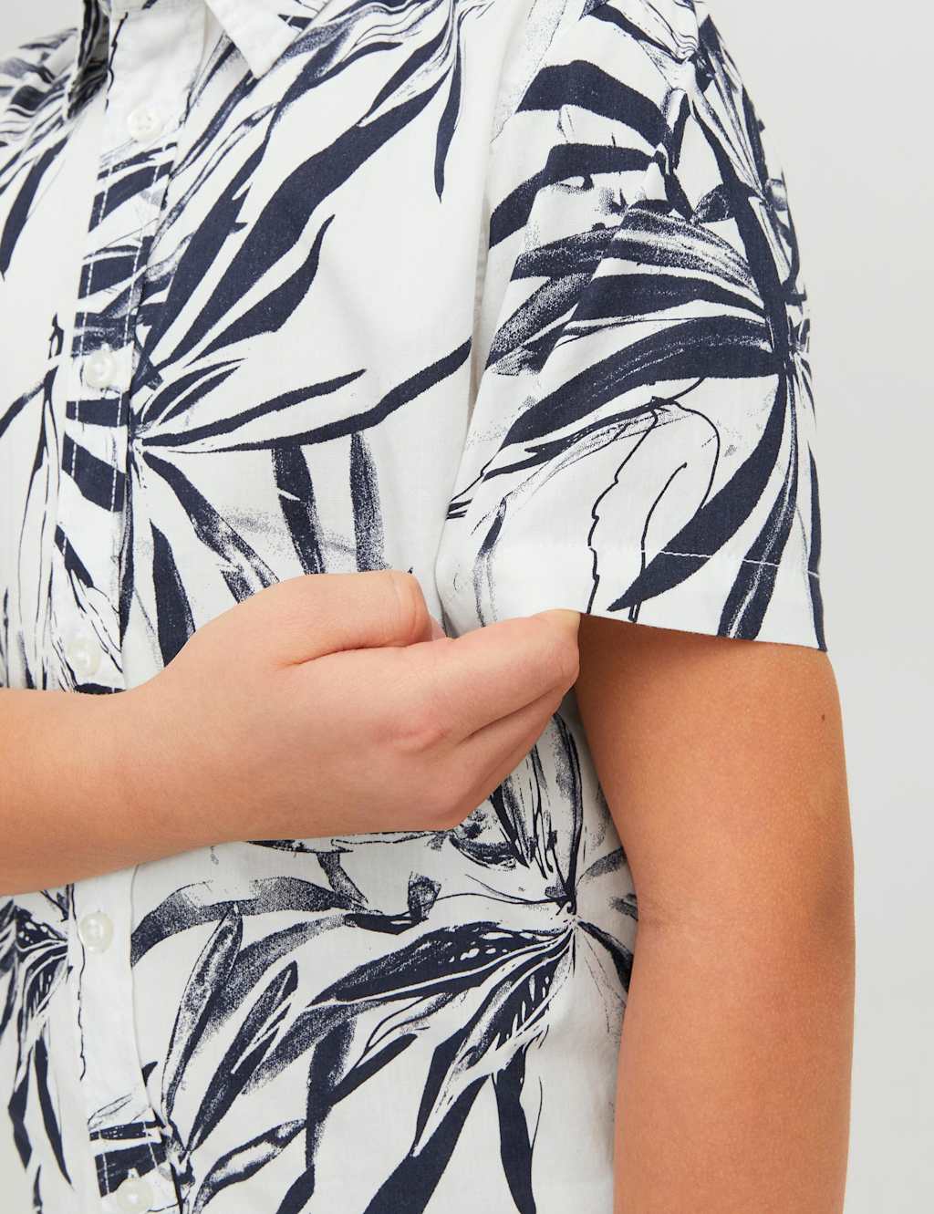 Pure Cotton Leaf Print Shirt (8-16 Yrs) image 6
