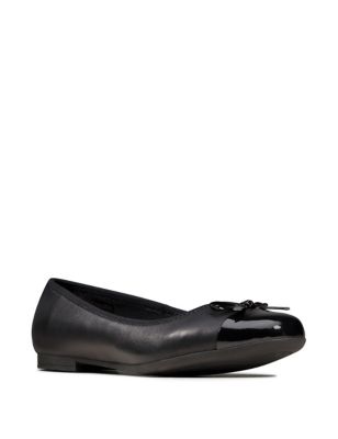 Kids' Leather Bow Ballet Pumps (3 Small - 5½ Small)