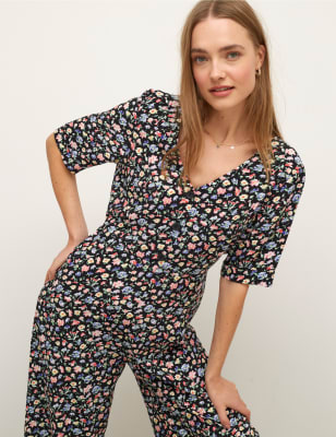 

Womens Nobody's Child Geblümter Jumpsuit mit Knopfdetail vorne - Multi, Multi