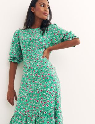 

Womens Nobody's Child Ditsy Floral Round Neck Midi Waisted Dress - Green Mix, Green Mix