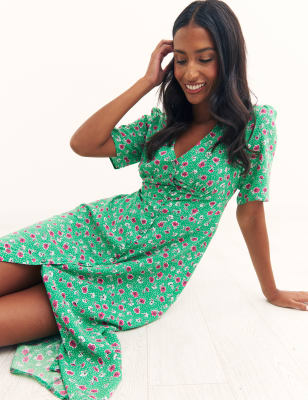 

Nobody's Child Vestido de tarde a media pierna de escote en pico con estampado de florecillas AlexaWomens - Green Mix, Green Mix