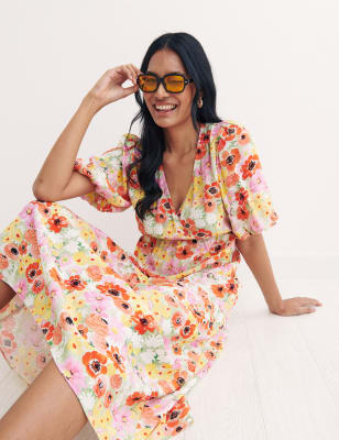 

Womens Nobody's Child Floral V-Neck Midi Wrap Dress - Multi, Multi