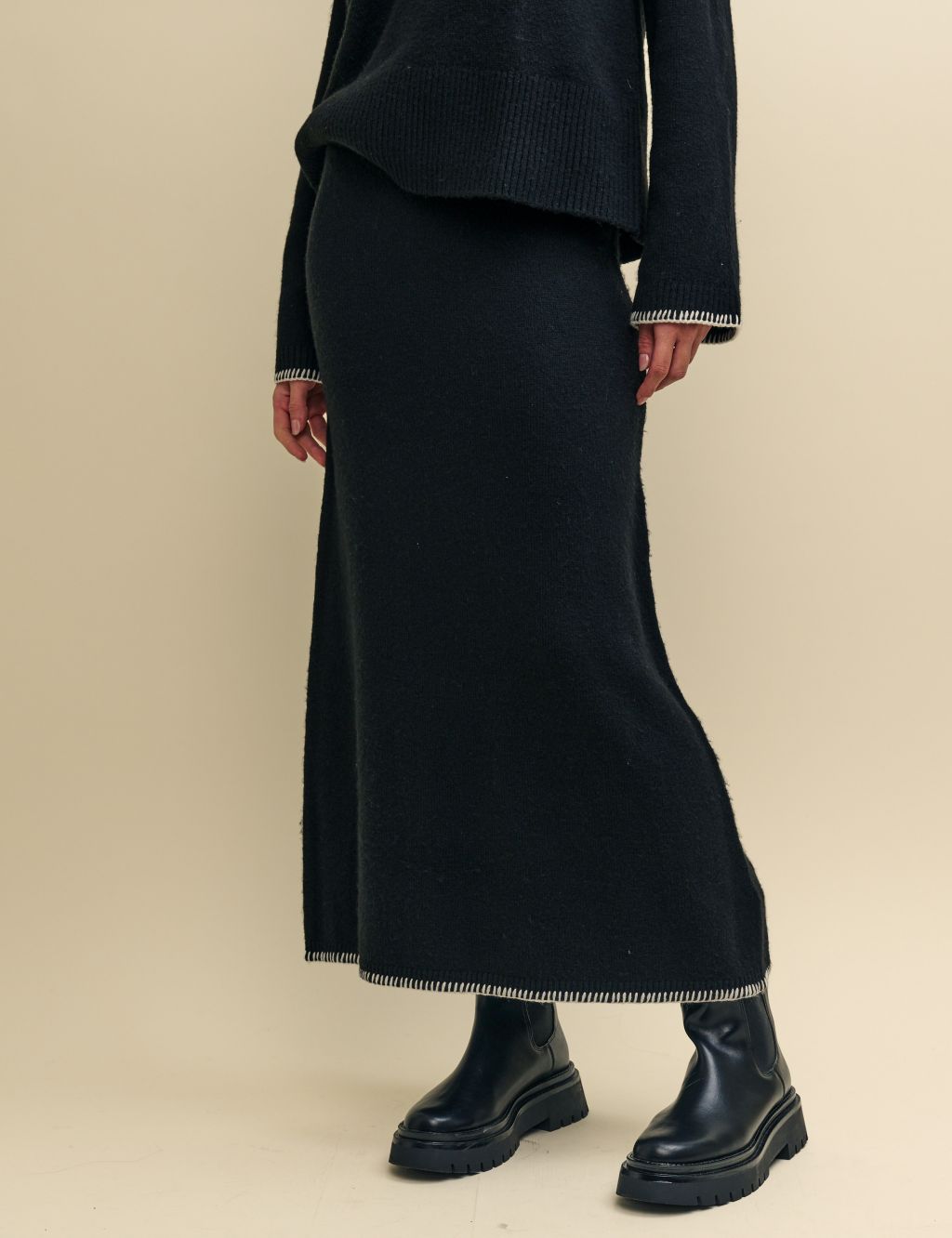 Knitted Midi Column Skirt with Wool image 3