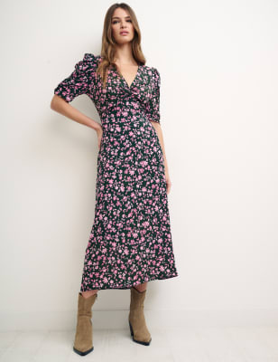 

Nobody's Child Vestido a la cintura floral a media pierna de escote en picoWomens - Green Mix, Green Mix