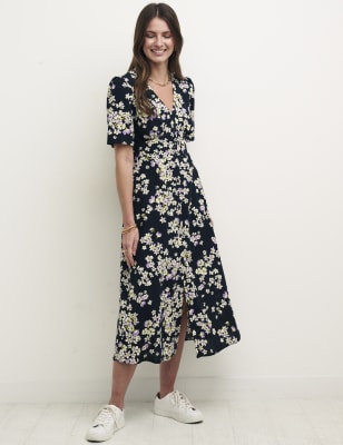 

Womens Nobody's Child Durchgeknöpftes Midi-Teekleid mit V-Ausschnitt und Blumenmuster - Black Mix, Black Mix