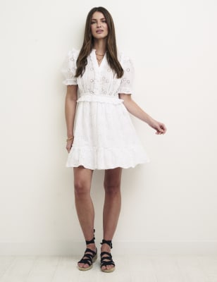 

Womens Nobody's Child Mini-Teekleid aus Bio-Baumwolle mit Lochstickerei - White, White
