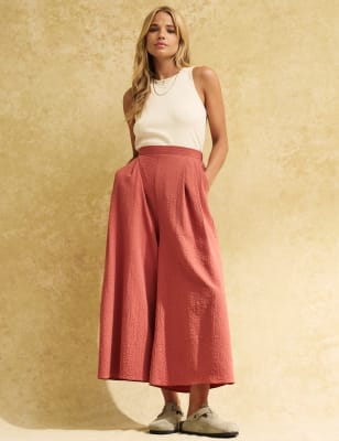 

Womens Nobody's Child Cotton Blend Textured Wide Leg Culottes - Brown, Brown