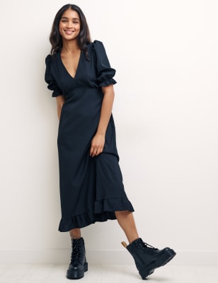 

Nobody's Child Vestido a media pierna a la cintura de escote en pico texturizadoWomens - Black, Black