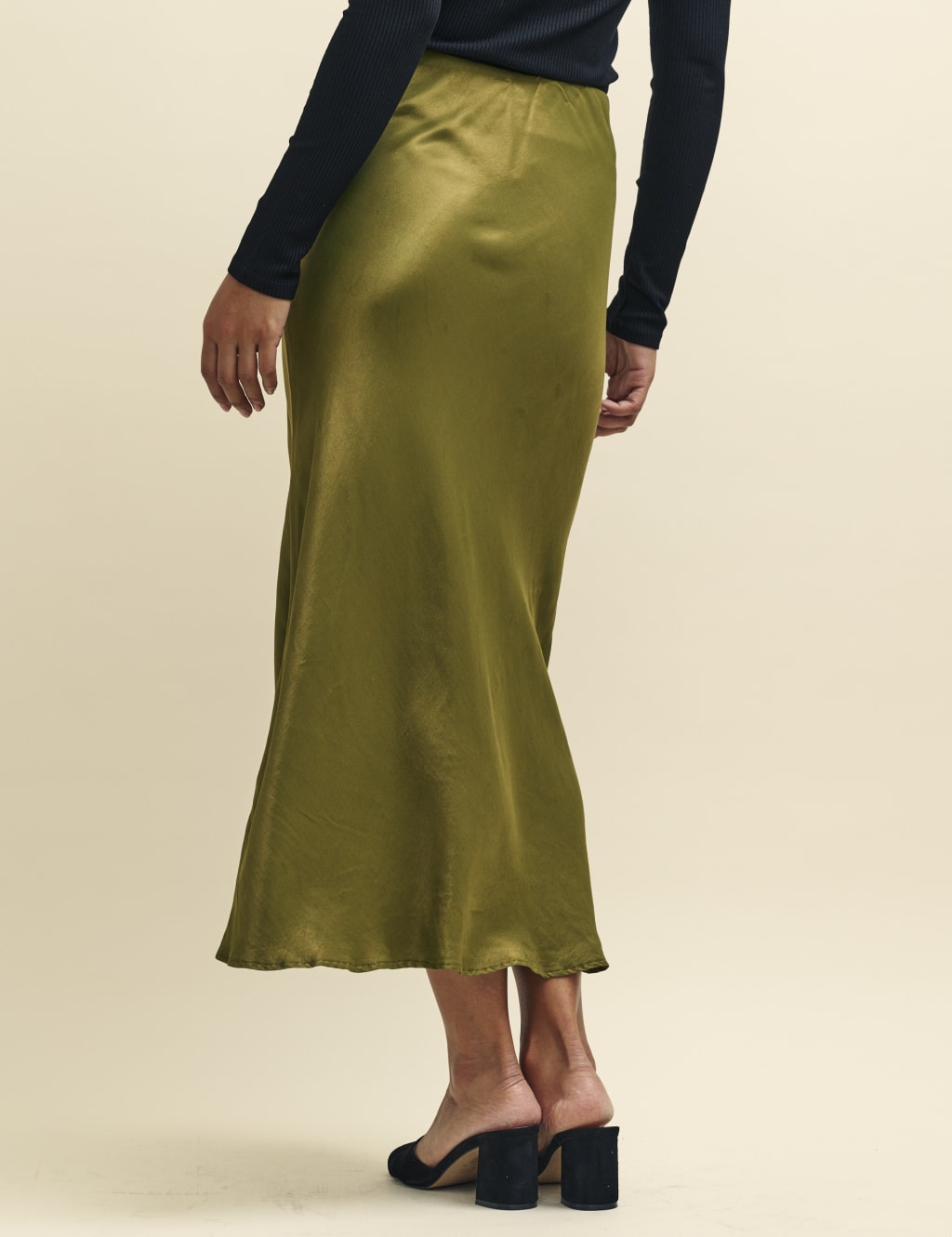 Green skirt m&s top