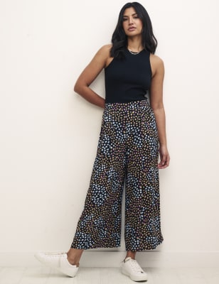 

Womens Nobody's Child Printed Wide Leg Cropped Trousers - Black Mix, Black Mix