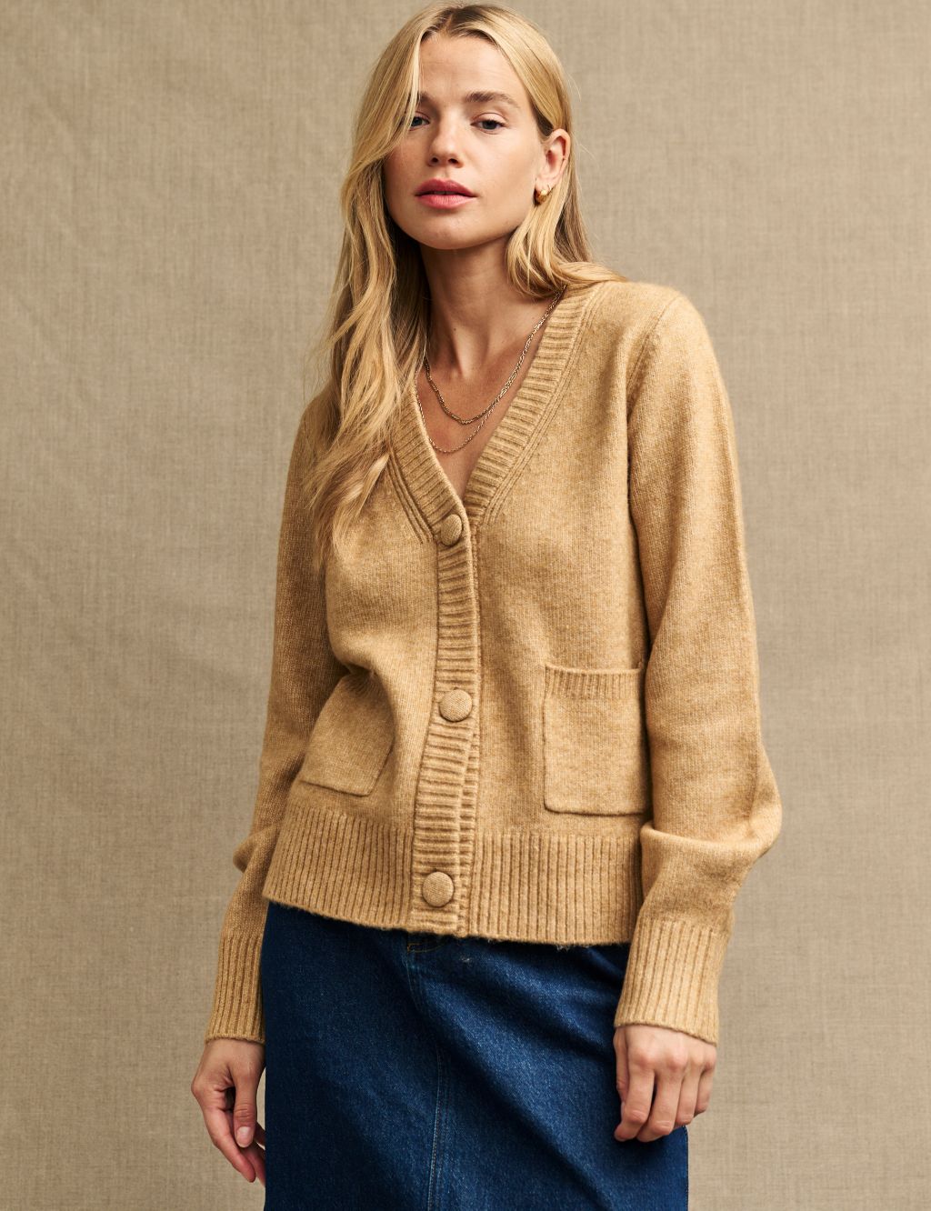 V-Neck Relaxed Cardigan with Wool image 2