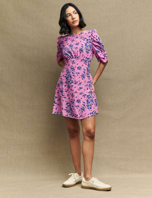 

Womens Nobody's Child Mini-Teekleid mit Blumenmuster - Pink Mix, Pink Mix