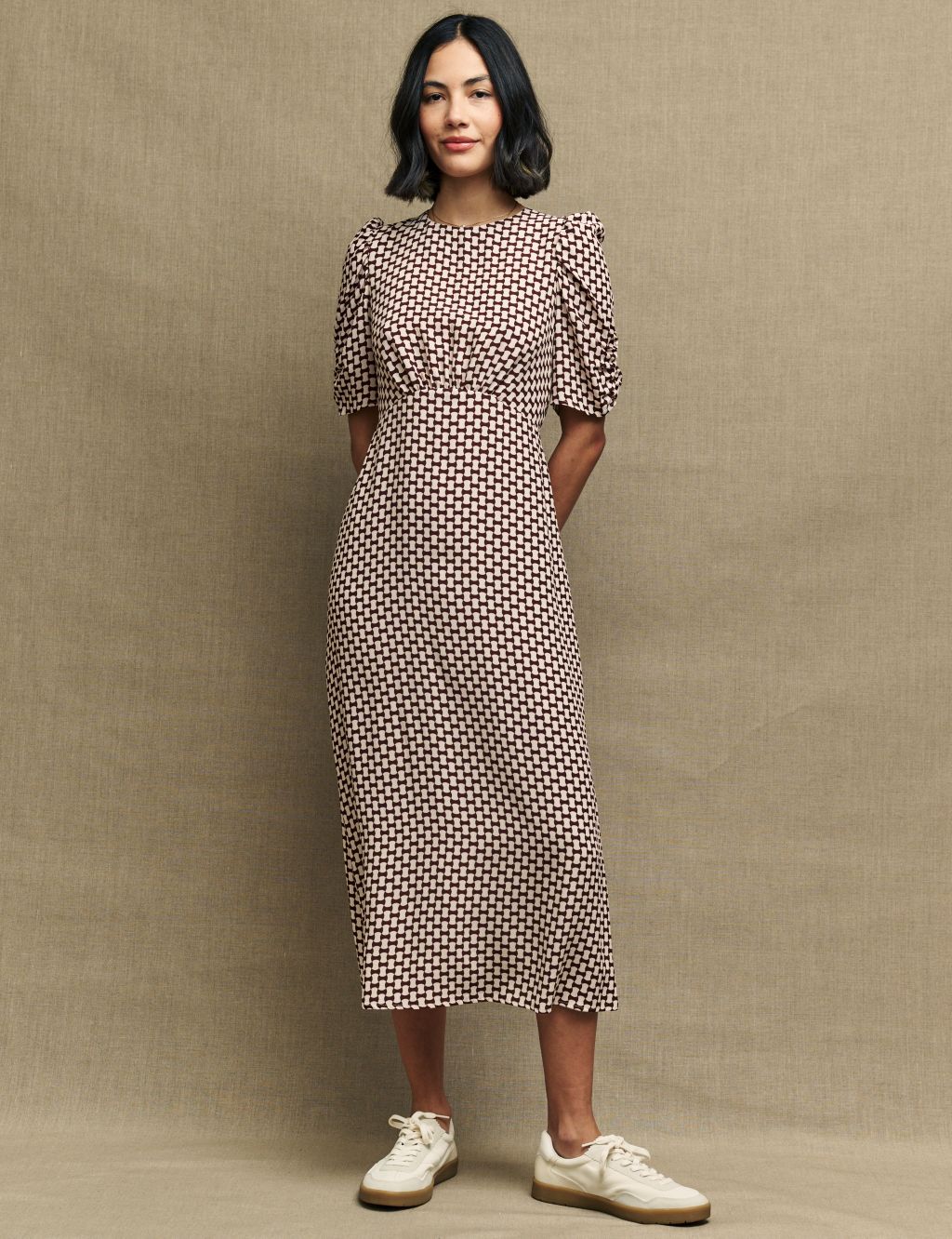 Geometric Puff Sleeve Midi Tea Dress image 4