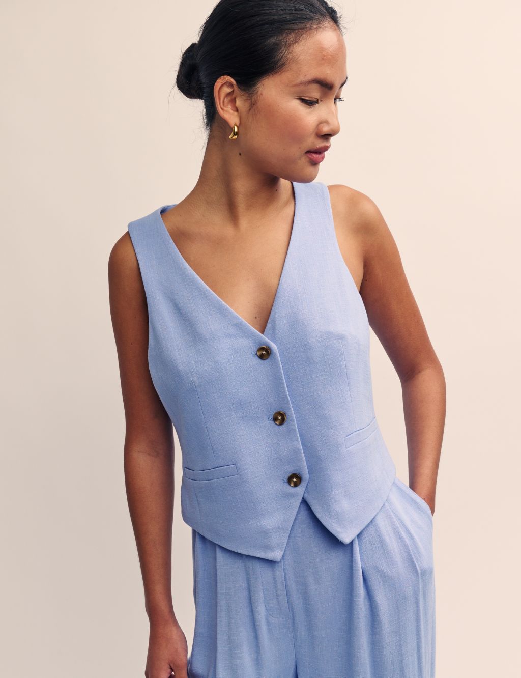 Relaxed Waistcoat With Linen