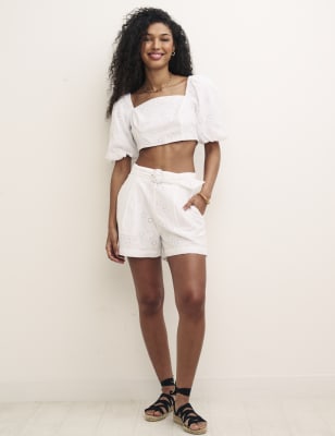 

Womens Nobody's Child Hoch geschnittene Shorts aus reiner Baumwolle mit Lochstickerei - White, White