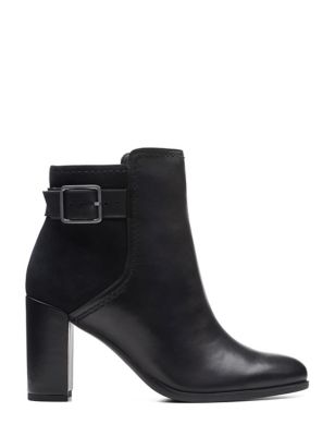 Clarks Womens Leather Buckle Block Heel Ankle Boots - 7 - Black, Black