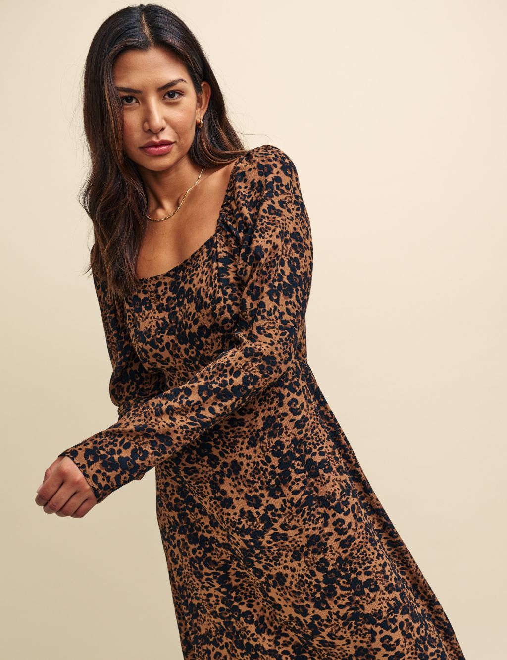 Printed Square Neck Midaxi Waisted Dress image 4