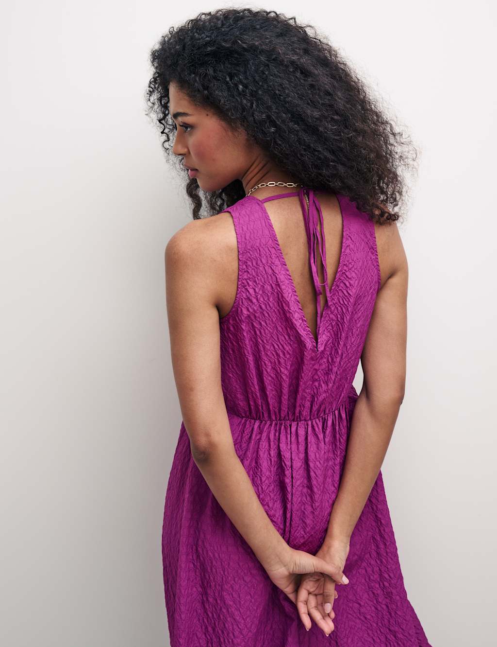 Textured V-Neck Midi Smock Dress image 6