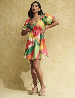 

Nobody's Child Minivestido fruncido de algodón orgánico de escote en picoWomens - Multi, Multi