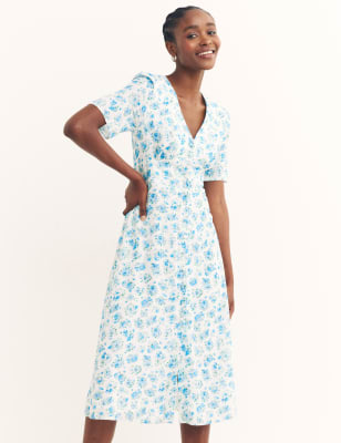 

Womens Nobody's Child Alexa Floral V-Neck Midi Tea Dress - Blue Mix, Blue Mix