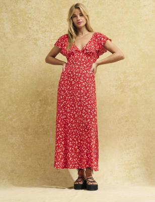 

Womens Nobody's Child Ditsy Floral V-Neck Midi Tea Dress - Red Mix, Red Mix