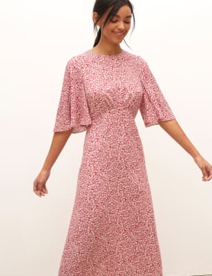 

Womens Nobody's Child Ditsy Floral Round Neck Midaxi Tea Dress - Pink Mix, Pink Mix