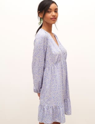 

Womens Nobody's Child Ditsy Floral V-Neck Mini Tea Dress - Blue, Blue