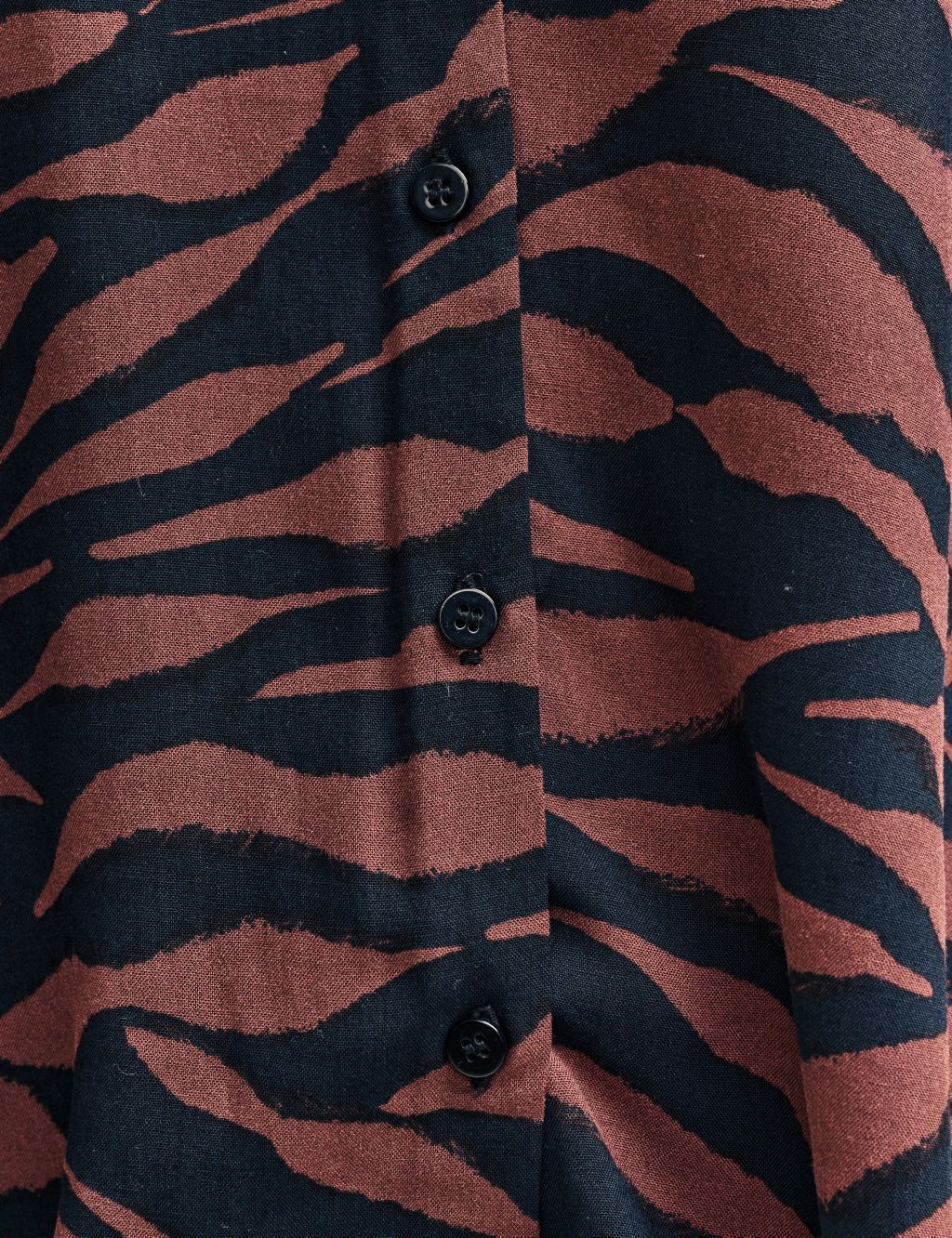 Animal Print Collared Blouson Sleeve Shirt image 4