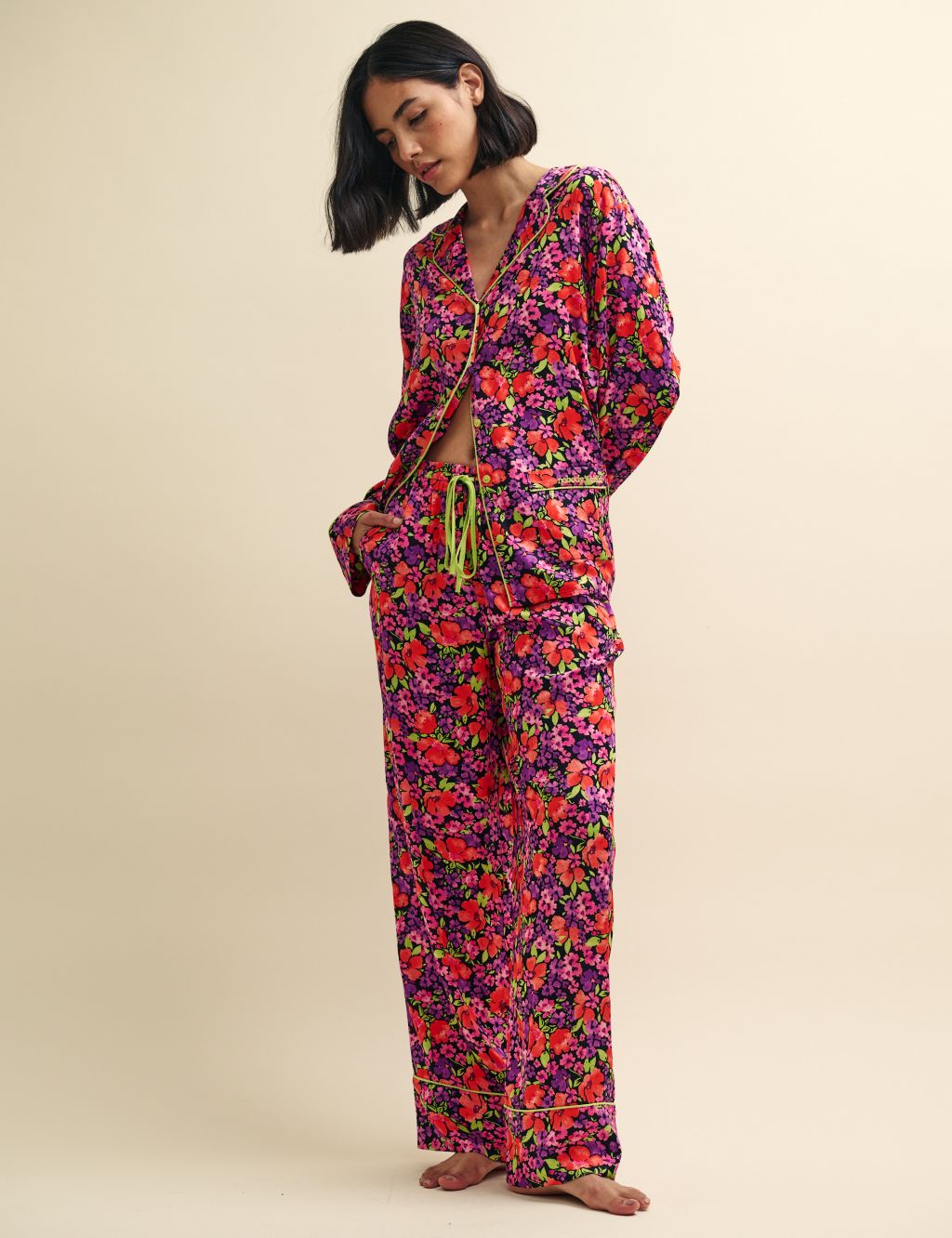 Floral Revere Collar Pyjama Set image 5