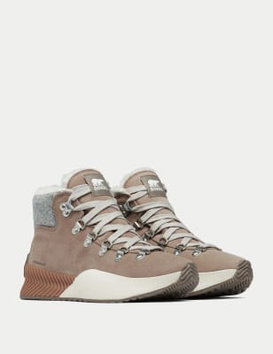 Out N About III Conquest Suede Walking Boots