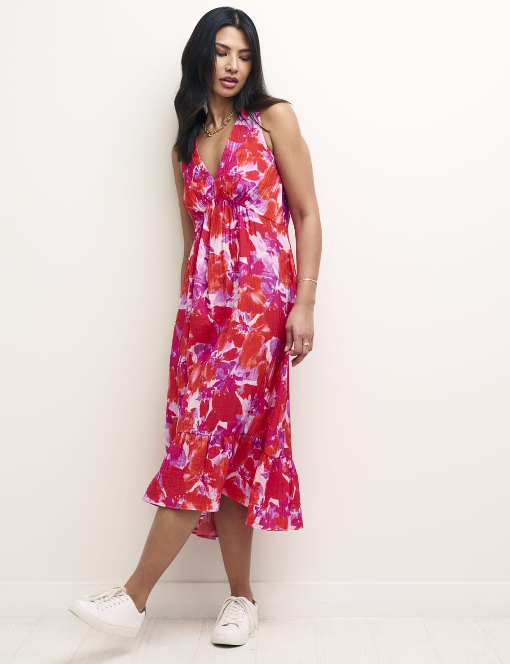 Printed V-Neck Midi Smock Dress image 4