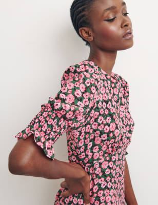 

Nobody's Child Vestido a media pierna a la cintura floral con cuello redondoWomens - Pink Mix, Pink Mix