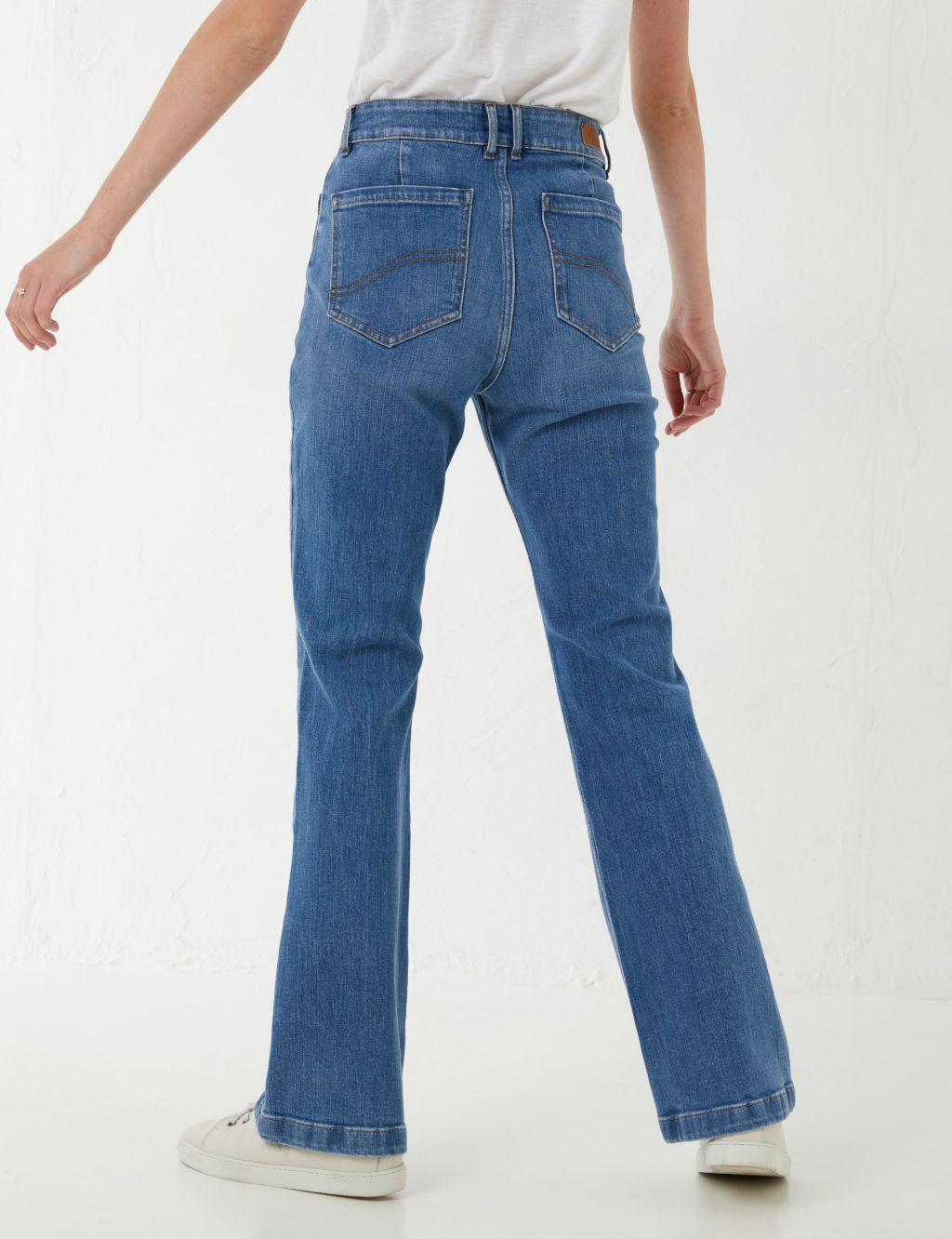 Flared Jeans image 3