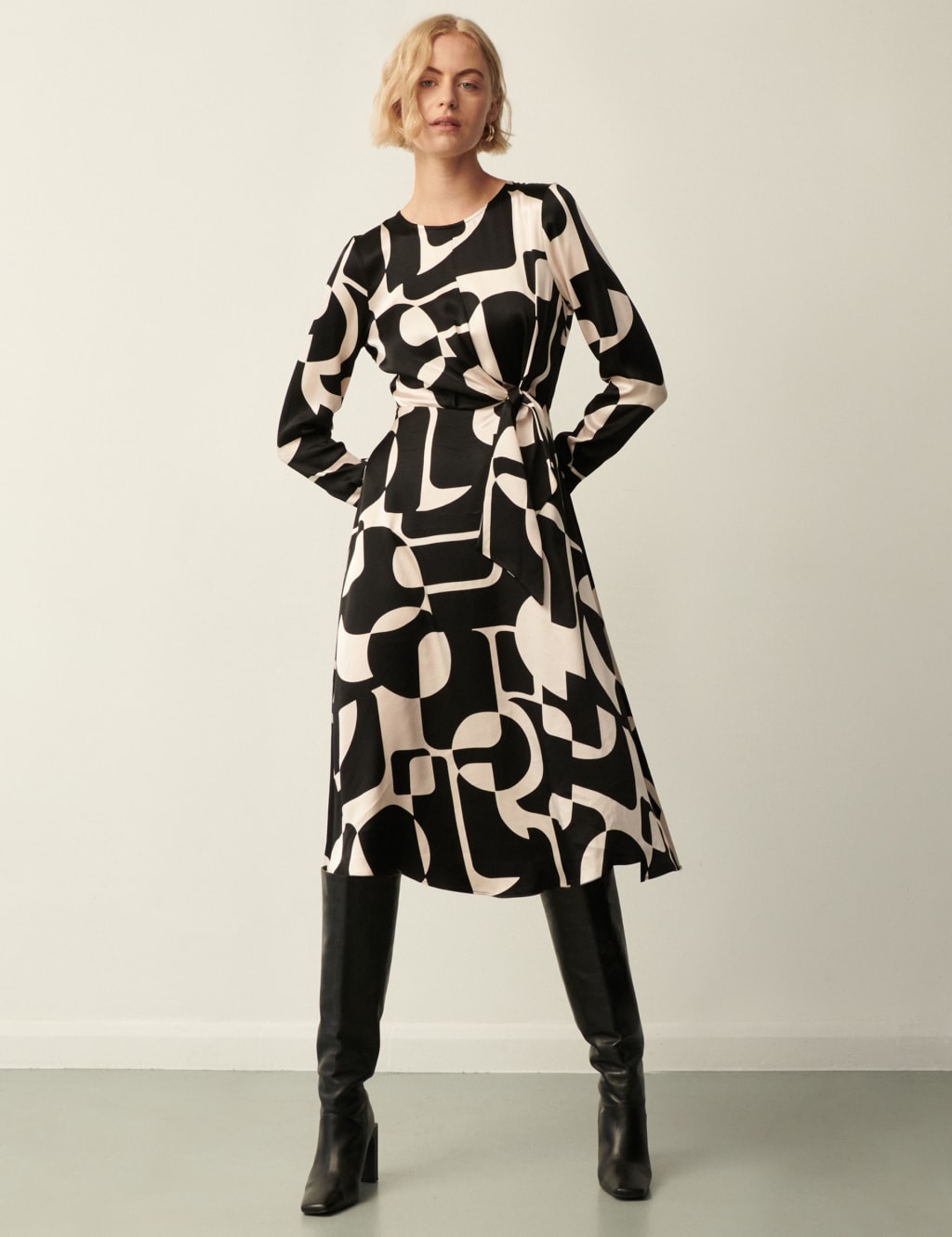 Geometric Tie Front Midi Waisted Dress image 2