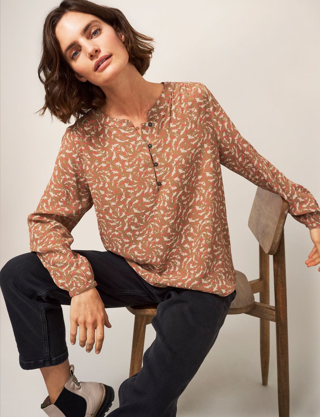 Printed Round Neck Relaxed Blouse image 3