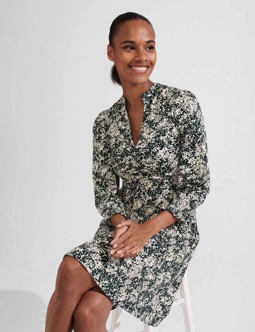 Printed V-Neck Knee Length Shift Dress image 6