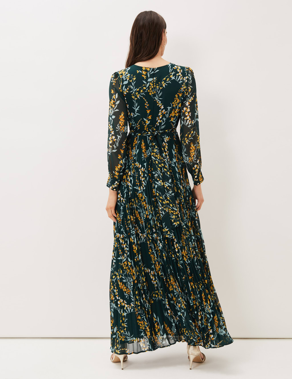Floral V-Neck Pleated Maxi Swing Dress image 4
