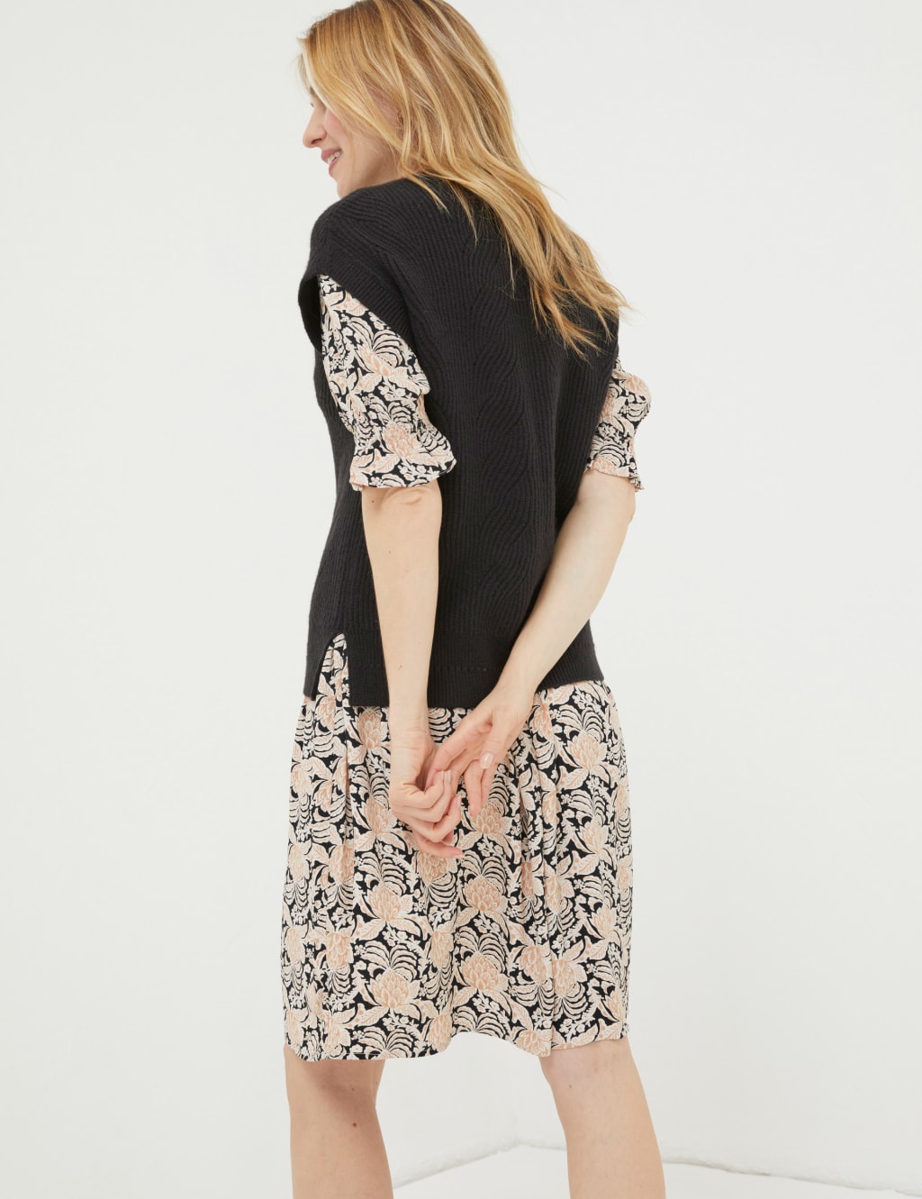 Cable Knit Crew Neck Knitted Vest image 3