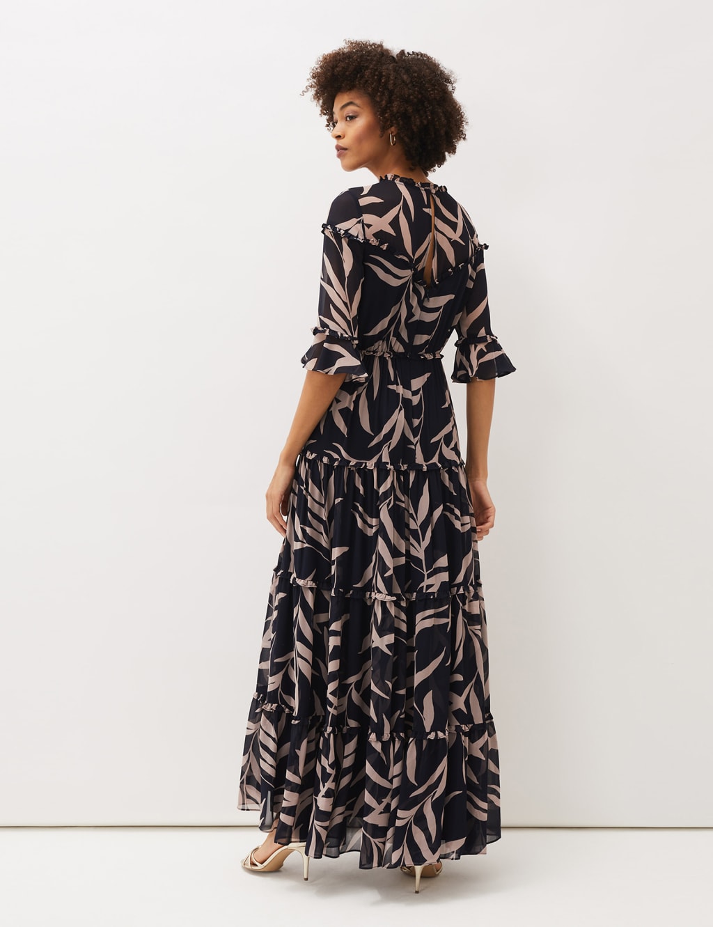 Leaf Print Round Neck Maxi Tiered Dress image 3