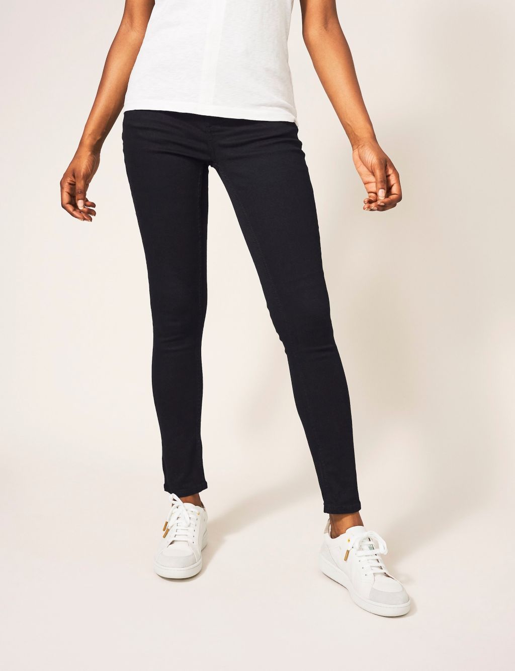 Skinny Fit Jeans image 2